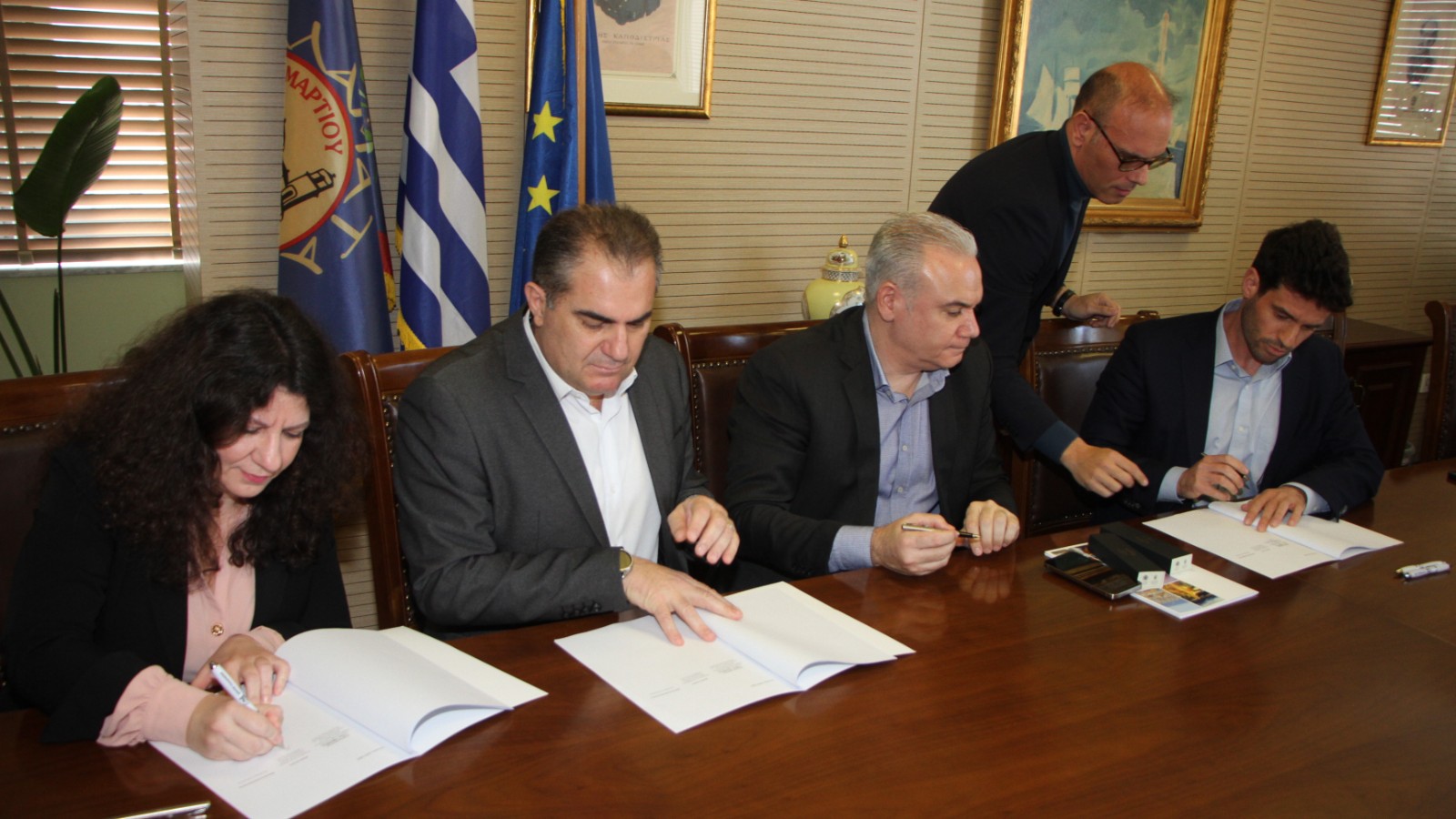 Μνημόνιο Συνεργασίας για τη δημιουργία του Κέντρου Καινοτομίας Kalamata.Lab